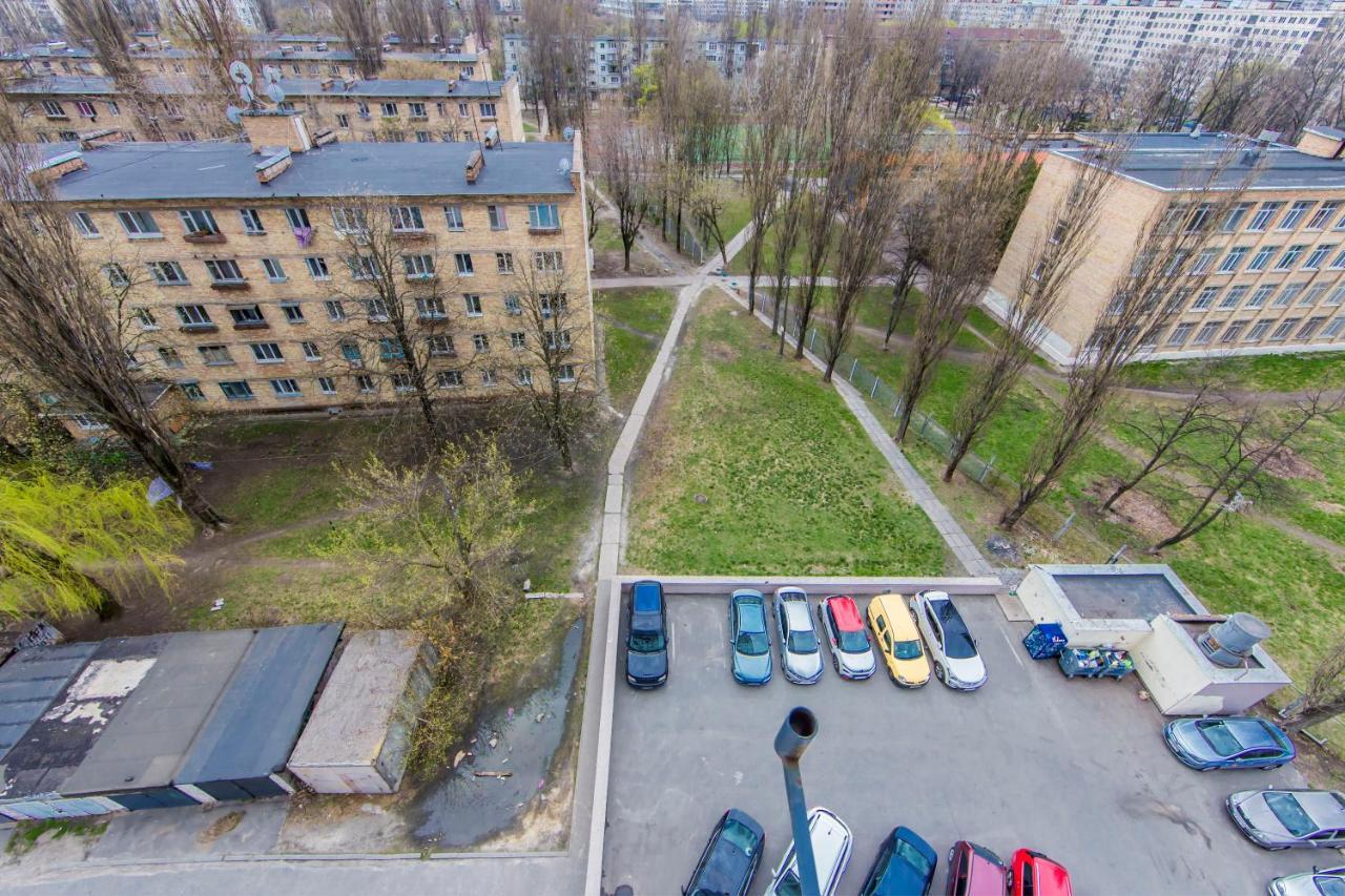 Просторная Однокомнатная Квартира Возле Скоростного Трамвая Kiev Esterno foto